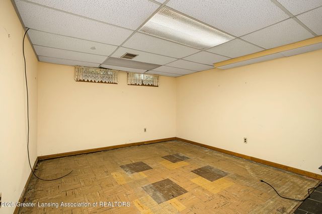 1608 Sunnyside Avenue, Lansing, MI 48910