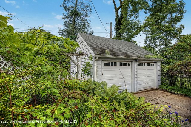 1608 Sunnyside Avenue, Lansing, MI 48910