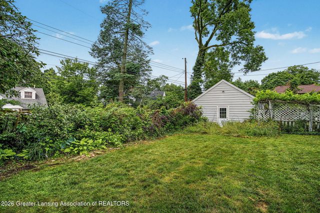 1608 Sunnyside Avenue, Lansing, MI 48910