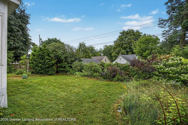 1608 Sunnyside Avenue, Lansing, MI 48910