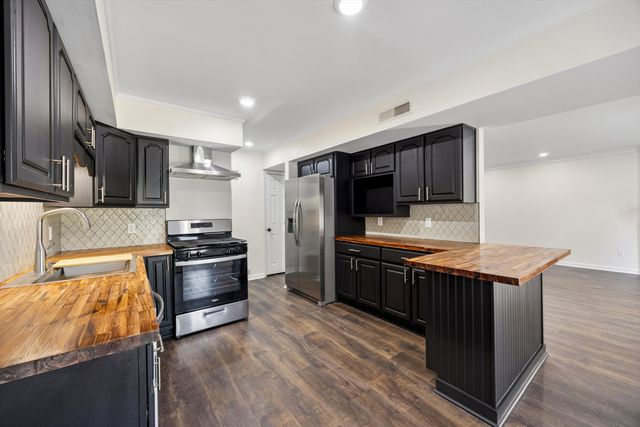2138 Vaden Village Drive, Chattanooga, TN 37421