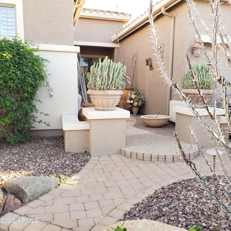 42441 W BLUE SUEDE SHOES Lane, Maricopa, AZ 85138