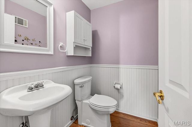 1020 Ross Avenue, St Louis, MO 63146