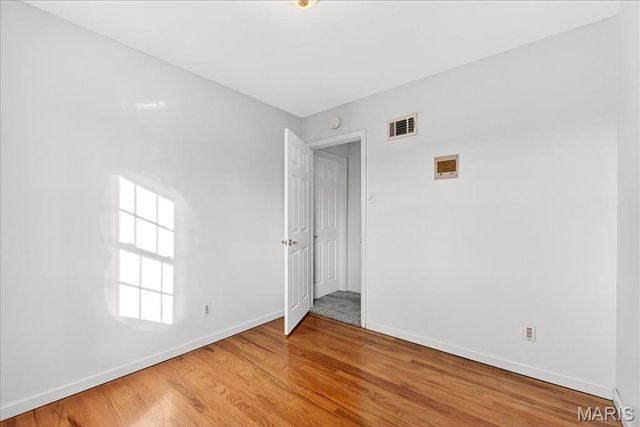 1020 Ross Avenue, St Louis, MO 63146