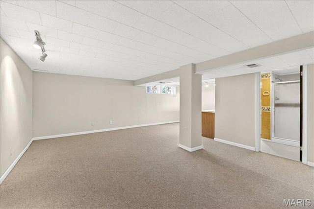 1020 Ross Avenue, St Louis, MO 63146