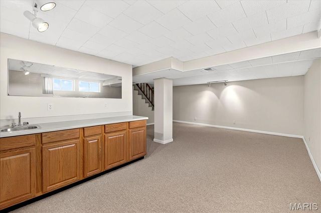 1020 Ross Avenue, St Louis, MO 63146