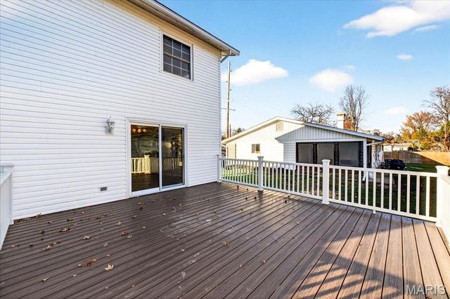 1020 Ross Avenue, St Louis, MO 63146