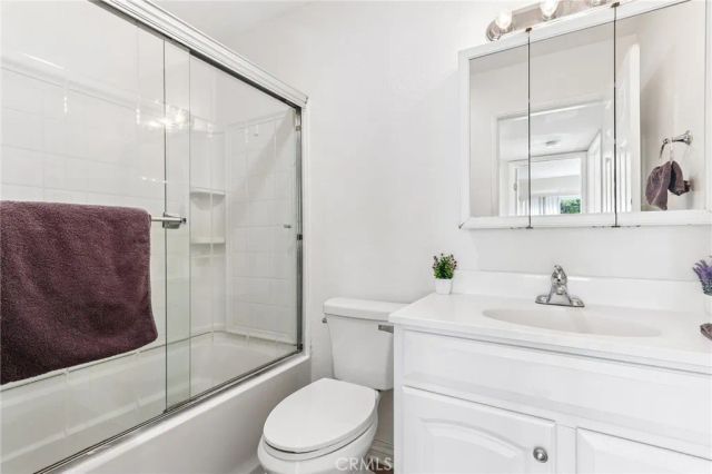 10636 Woodley 43, Granada Hills, CA 91344
