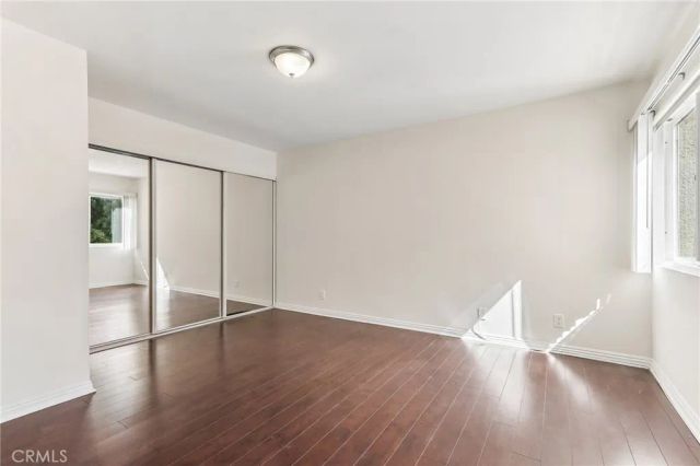 10636 Woodley 43, Granada Hills, CA 91344