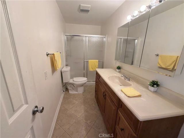 10636 Woodley 43, Granada Hills, CA 91344