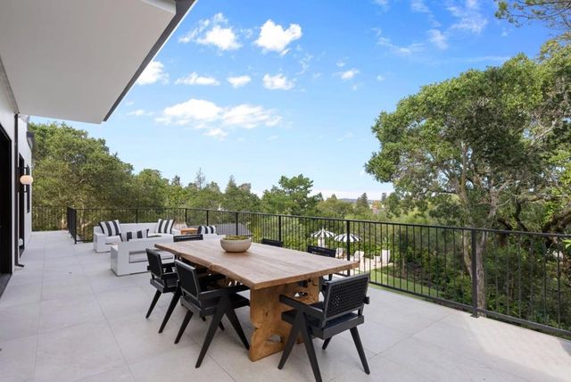 1215 La Cumbre, Hillsborough, CA 94010