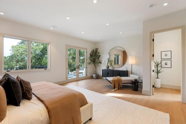 1215 La Cumbre, Hillsborough, CA 94010