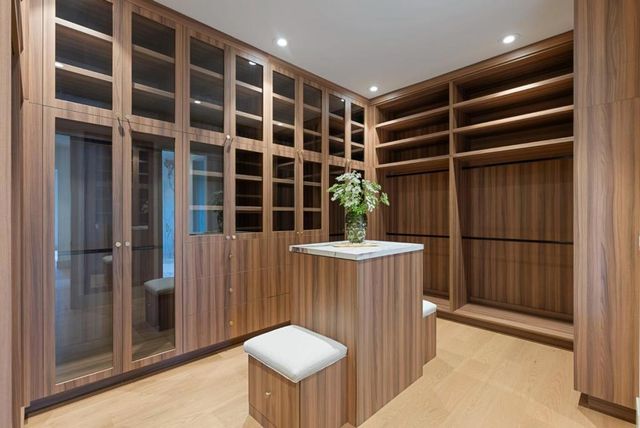 1215 La Cumbre, Hillsborough, CA 94010