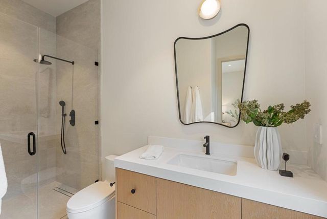 1215 La Cumbre, Hillsborough, CA 94010