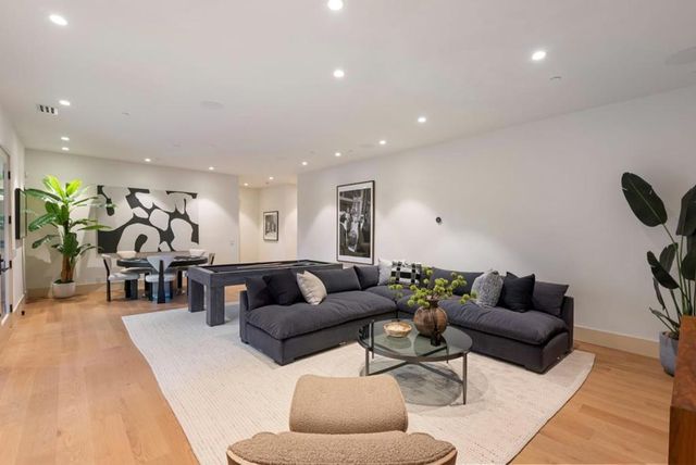 1215 La Cumbre, Hillsborough, CA 94010