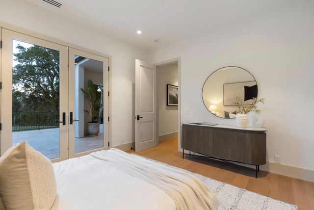 1215 La Cumbre, Hillsborough, CA 94010