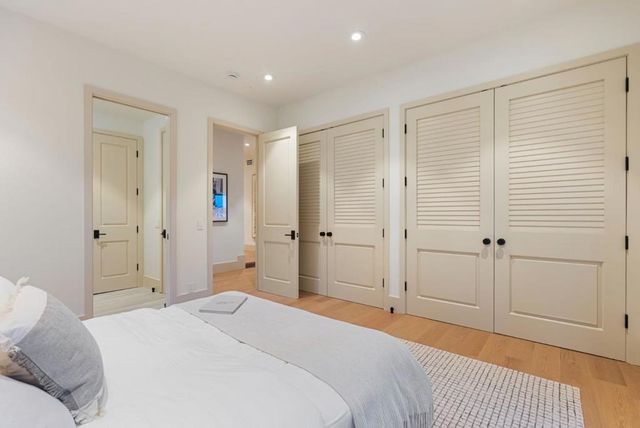 1215 La Cumbre, Hillsborough, CA 94010