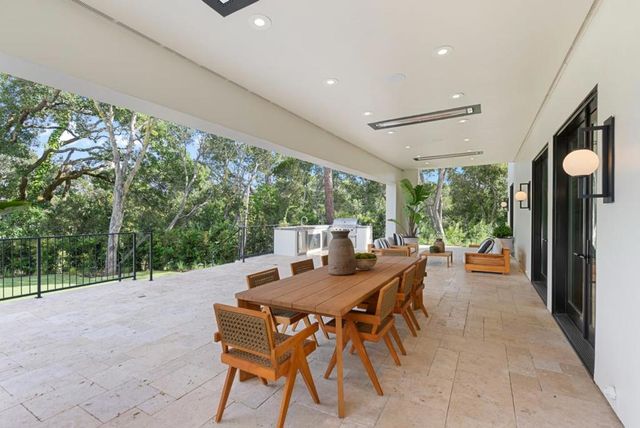 1215 La Cumbre, Hillsborough, CA 94010