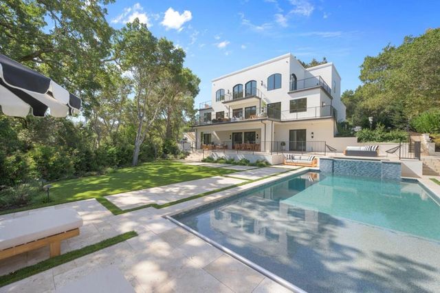 1215 La Cumbre, Hillsborough, CA 94010