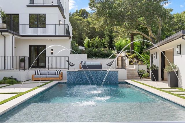 1215 La Cumbre, Hillsborough, CA 94010