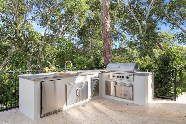 1215 La Cumbre, Hillsborough, CA 94010