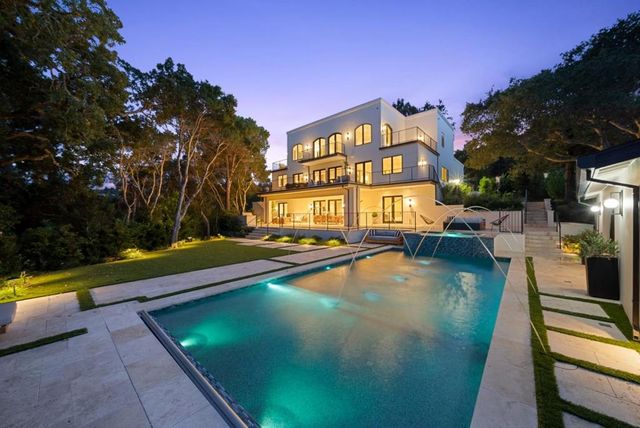 1215 La Cumbre, Hillsborough, CA 94010