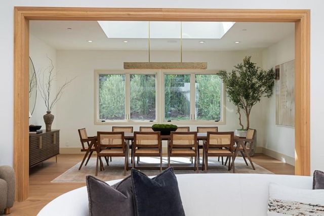 1215 La Cumbre, Hillsborough, CA 94010