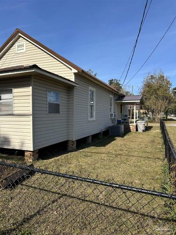 2500 W Desoto St, Pensacola, FL 32505