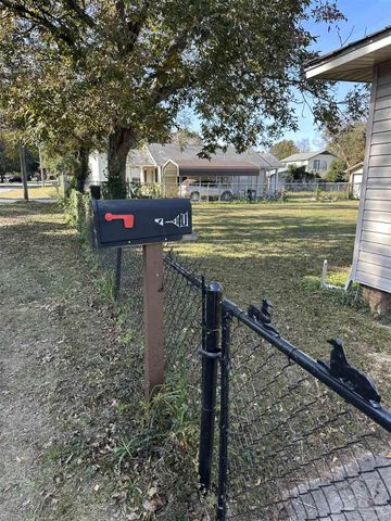 2500 W Desoto St, Pensacola, FL 32505