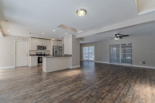 8018 W POCAHONTAS AVENUE, Tampa, FL 33615
