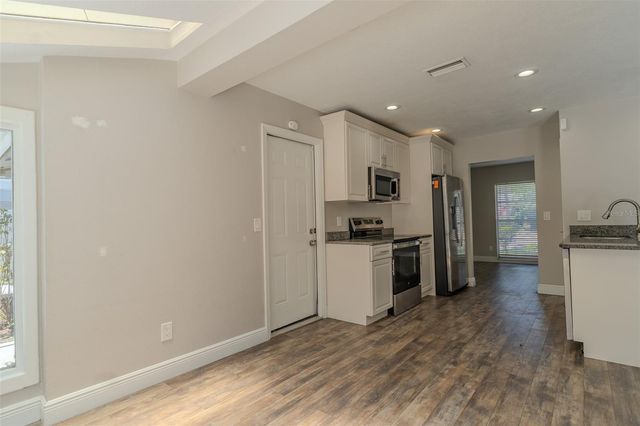 8018 W POCAHONTAS AVENUE, Tampa, FL 33615