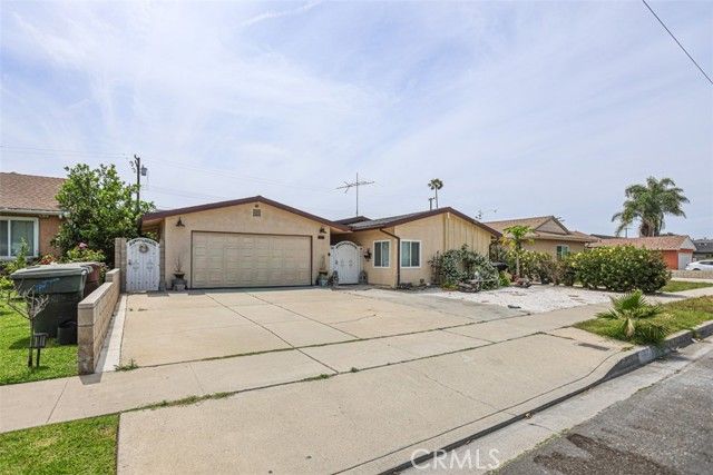 1762 W Minerva, Anaheim, CA 92804