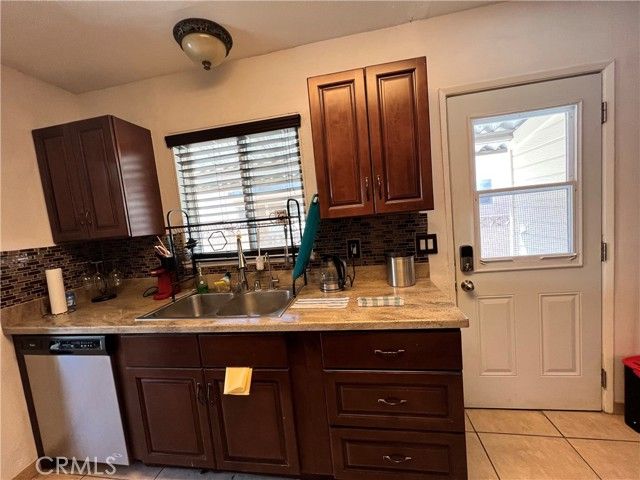 1762 W Minerva, Anaheim, CA 92804