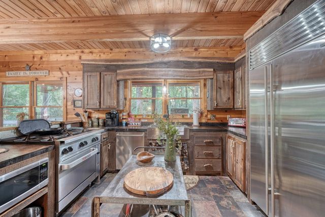 4836 Swallows Creek Road, Hiawassee, GA 30546