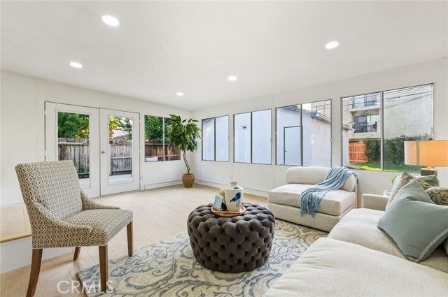 1065 Bennett, Long Beach, CA 90804