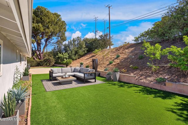 2660 Calle Limonero, Thousand Oaks, CA 91360