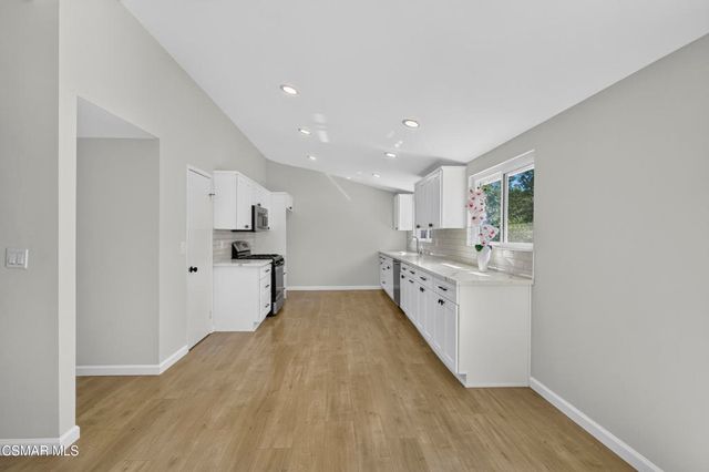 2660 Calle Limonero, Thousand Oaks, CA 91360