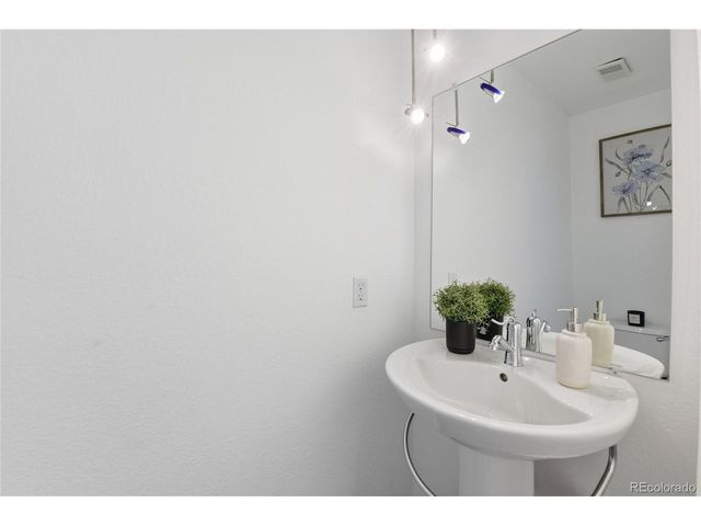 10640 W Girard Ave, Lakewood, CO 80227