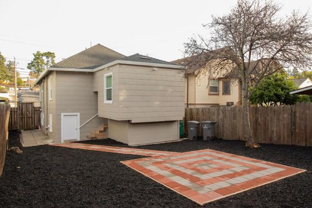 2795 25th Ave, Oakland, CA 94601
