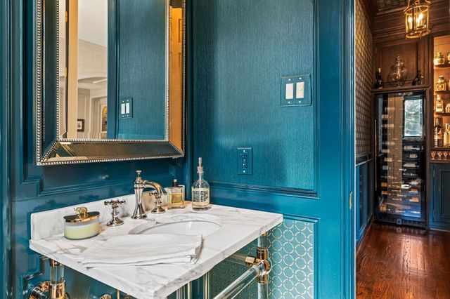 2017 Dryden Road, Houston, TX 77030