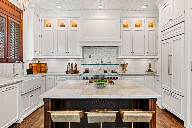 2017 Dryden Road, Houston, TX 77030