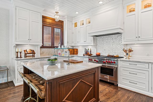 2017 Dryden Road, Houston, TX 77030