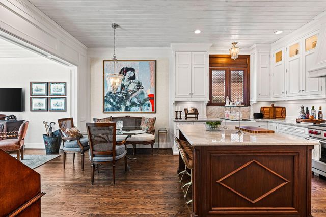 2017 Dryden Road, Houston, TX 77030