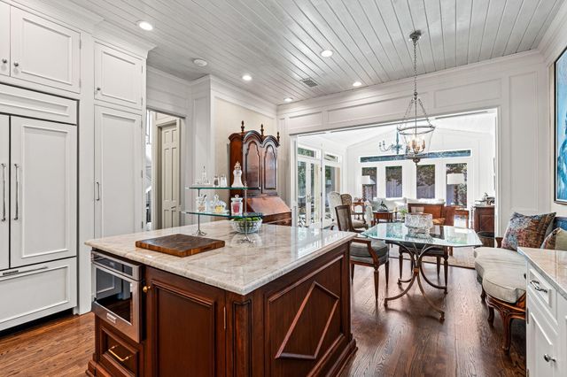 2017 Dryden Road, Houston, TX 77030