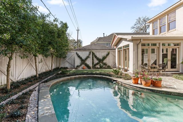 2017 Dryden Road, Houston, TX 77030