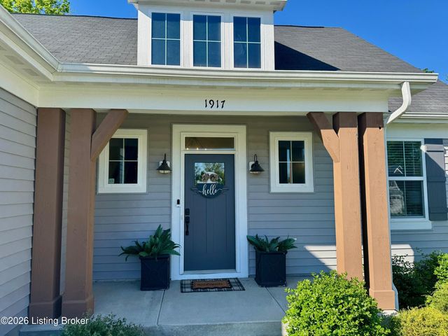1917 Poloview Pl, Louisville, KY 40245