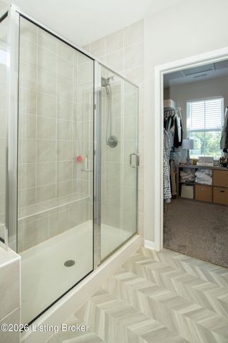 1917 Poloview Pl, Louisville, KY 40245