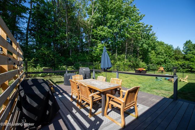 1917 Poloview Pl, Louisville, KY 40245