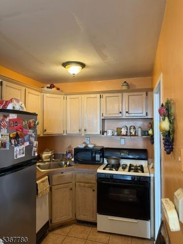 285 Aycrigg Ave 20C, Passaic City, NJ 07055