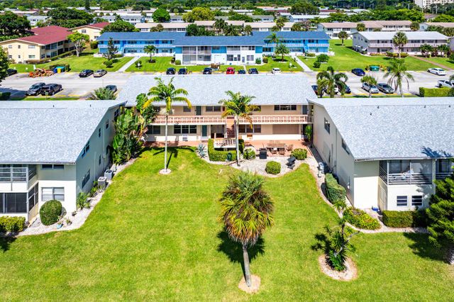 116 Salisbury E, West Palm Beach, FL 33417